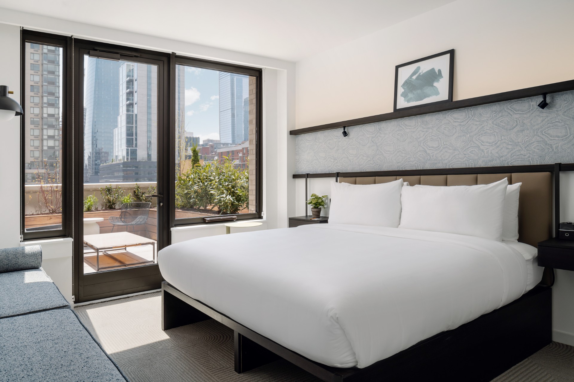 City Terrace King - Image 2